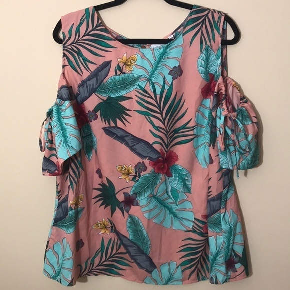 Asos Curve Junarose cold shoulder top 16 - Picture 5 of 9